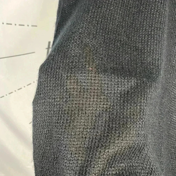 Boutique Proof Black V-Neck Knit Lightweight Hooded Coverup Dress - Picture 7 of 7